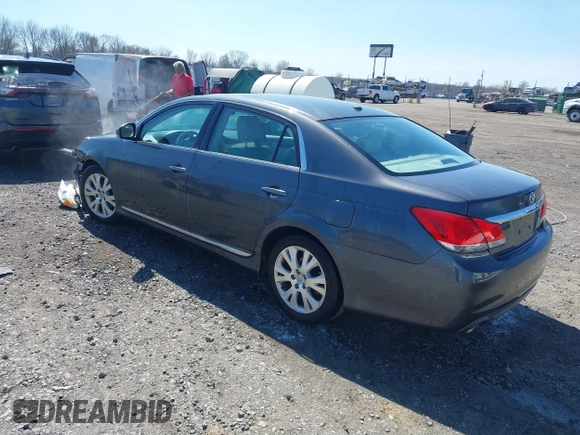 2012 Toyota Avalon z VIN 4T1BK3DB3CU440836, wystawiony jako IAAI lot #41816750 z przebiegiem 149 593 mil mil oraz . Historia ofert i sprzedaży dostępna na DreamBid. Obrazek 3.
