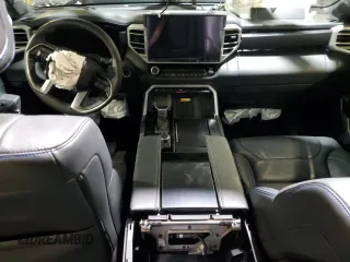 2023 Toyota Tundra Platinum с VIN 5TFNA5DB1PX111511, выставлен на аукционе Copart как лот 43710805 с пробегом Не указан миль и Списание • Salvage title. История ставок и продаж доступна на DreamBid. Изображение 8.