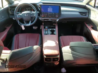 2023 Lexus RX 350 z VIN 2T2BAMCAXPC007762, wystawiony jako Copart lot #48668625 z przebiegiem 37 302 mil mil oraz Czysty tytuł • Clean title. Historia ofert i sprzedaży dostępna na DreamBid. Obrazek 8.