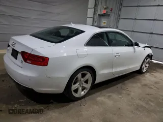 2014 Audi A5 Premium Plus z VIN WAULFAFRXEA004871, wystawiony jako Copart lot #54770755 z przebiegiem 111 836 mil mil oraz Szkoda całkowita • Salvage title. Historia ofert i sprzedaży dostępna na DreamBid. Obrazek 3.