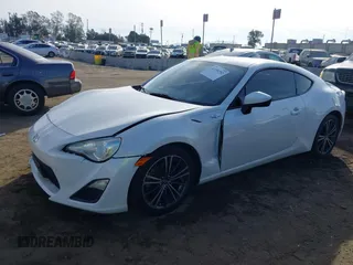 2015 Scion FR-S z VIN JF1ZNAA13F8713996, wystawiony jako IAAI lot #41189792 z przebiegiem 92 730 mil mil oraz . Historia ofert i sprzedaży dostępna na DreamBid. Obrazek 17.