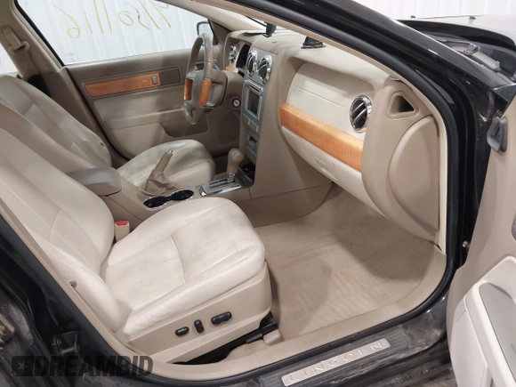 2008 Lincoln MKZ with VIN 3LNHM28T18R637522, listed as a IAAI auction lot 41501116 with 193,174 mi miles. Bid and sale history available at carsss.com. Image 5.