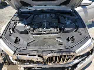 2020 BMW M5 z VIN WBSJF0C09LCE53241, wystawiony jako Copart lot #52607075 z przebiegiem Nie podano mil oraz Szkoda całkowita • Salvage title. Historia ofert i sprzedaży dostępna na DreamBid. Obrazek 12.