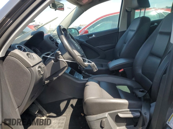 2014 Volkswagen Tiguan SEL с VIN WVGAV3AXXEW556593, выставлен на аукционе Copart как лот 57872585 с пробегом 113 312 миль миль и Чистый • Clean title. История ставок и продаж доступна на DreamBid. Изображение 7.