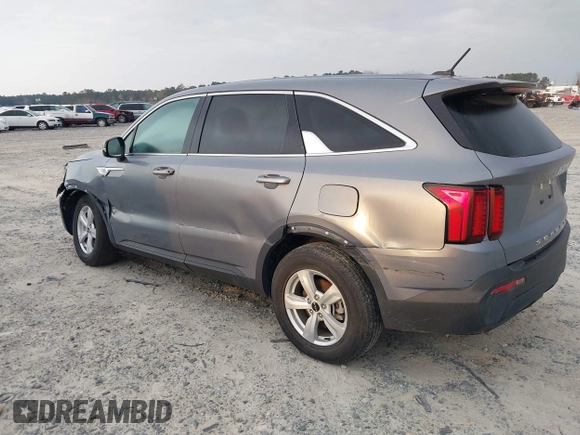 2022 Kia Sorento LX with VIN 5XYRG4LC8NG122154, listed as a IAAI auction lot 41867453 with 15,619 mi miles. Bid and sale history available at carsss.com. Image 3.