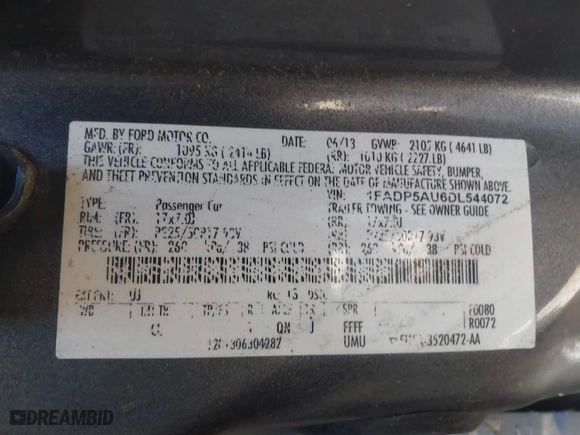 2013 Ford C-Max Hybrid SE with VIN 1FADP5AU6DL544072, listed as a IAAI auction lot 41798270 with 203,489 mi miles. Bid and sale history available at carsss.com. Image 9.