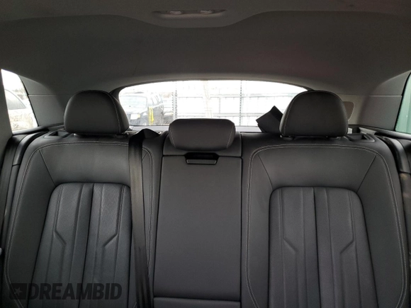 2019 Audi e-tron Premium Plus с VIN WA1LAAGE0KB021160, выставлен на аукционе Copart как лот 43576875 с пробегом 38 112 миль миль и Списание • Salvage title. История ставок и продаж доступна на DreamBid. Изображение 10.