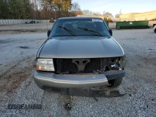 2001 GMC Sonoma SLS w/1SG Pkg with VIN 1GTCS19W518202453, listed as a Copart auction lot 88853845 with 196,589 mi miles and Salvage Title. Bid and sale history available at carsss.com. Image 5.