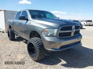 2013 Ram 1500 Express z VIN 1C6RR6KT8DS538406, wystawiony jako IAAI lot #41774359 z przebiegiem 154 338 mil mil oraz . Historia ofert i sprzedaży dostępna na DreamBid. Obrazek 1.