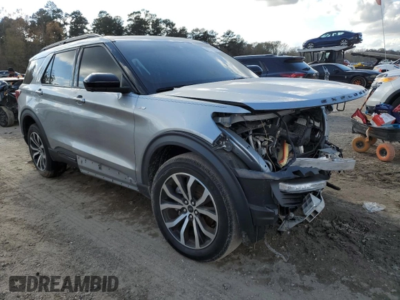 2022 Ford Explorer ST-Line with VIN 1FMSK7KH3NGC31810, listed as a Copart auction lot 84958304 with 42,593 mi miles and Salvage Title. Bid and sale history available at carsss.com. Image 4.