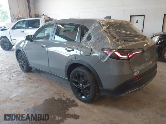 2024 Honda HR-V Sport z VIN 3CZRZ2H5XRM752351, wystawiony jako IAAI lot #42453796 z przebiegiem 16 231 mil mil oraz . Historia ofert i sprzedaży dostępna na DreamBid. Obrazek 3.