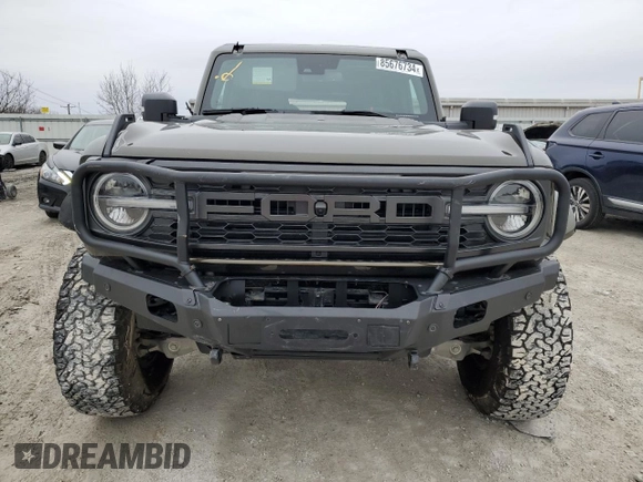 2024 Ford Bronco Raptor z VIN 1FMEE0RR5RLA40316, wystawiony jako Copart lot #85676734 z przebiegiem 7 194 mil mil oraz Szkoda całkowita • Salvage title. Historia ofert i sprzedaży dostępna na DreamBid. Obrazek 5.