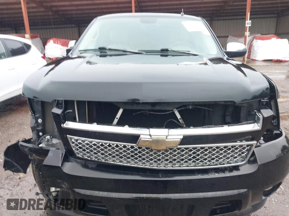 2009 Chevrolet Tahoe LTZ z VIN 1GNFC33J19R282480, wystawiony jako IAAI lot #41536774 z przebiegiem 118 831 mil mil oraz . Historia ofert i sprzedaży dostępna na DreamBid. Obrazek 6.
