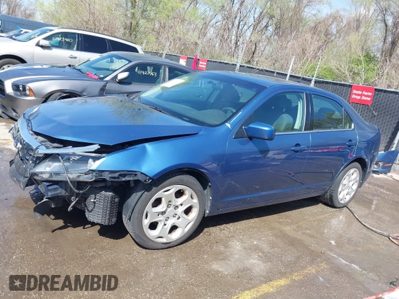 2010 Ford Fusion SE z VIN 3FAHP0HA0AR355625, wystawiony jako IAAI lot #41938652 z przebiegiem 157 660 mil mil oraz . Historia ofert i sprzedaży dostępna na DreamBid. Obrazek 15.