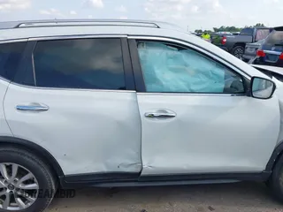 2019 Nissan Rogue SV с VIN KNMAT2MT0KP541667, выставлен на аукционе IAAI как лот 42299801 с пробегом 135 381 миль миль и . История ставок и продаж доступна на DreamBid. Изображение 13.