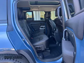 2020 Land Rover Defender SE with VIN SALEPEEU6L2017266, listed as a Copart auction lot 54608415 with 117,429 mi miles and Clean title. Bid and sale history available at DreamBid. Image 6.