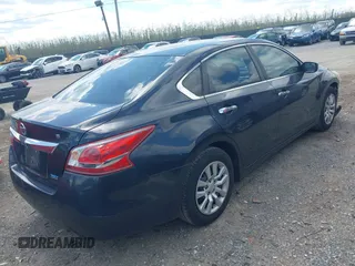 2013 Nissan Altima 2.5 S with VIN 1N4AL3AP4DC913024, listed as a IAAI auction lot 42045465 with 172,990 mi miles and . Bid and sale history available at carsss.com. Image 4.