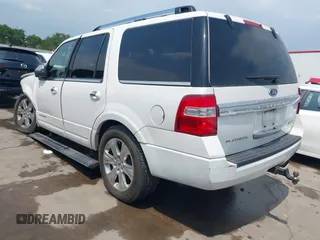 2015 Ford Expedition Platinum z VIN 1FMJU1LT8FEF18854, wystawiony jako IAAI lot #42127115 z przebiegiem 178 647 mil mil oraz . Historia ofert i sprzedaży dostępna na DreamBid. Obrazek 3.