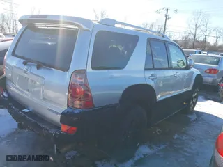 2004 Toyota 4Runner Limited with VIN JTEBU17R440020678, listed as a IAAI auction lot 41366594 with 224,602 mi miles. Bid and sale history available at carsss.com. Image 4.
