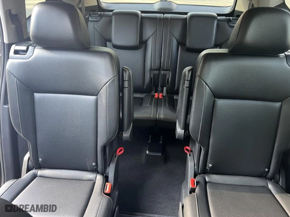 2019 Volkswagen Atlas 3.6L V6 SE w/Technology with VIN 1V2UR2CA0KC596573, listed as a IAAI auction lot 41501755 with 121,073 mi miles. Bid and sale history available at carsss.com. Image 7.
