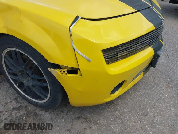 2011 Chevrolet Camaro 1LT with VIN 2G1FF1ED1B9155488, listed as a IAAI auction lot 42656018 with Not provided miles and . Bid and sale history available at DreamBid. Image 6.