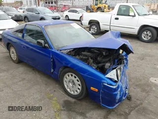 1990 Nissan 240SX z VIN JN1HS36P4LW126417, wystawiony jako IAAI lot #42065073 z przebiegiem 284 437 mil mil oraz . Historia ofert i sprzedaży dostępna na DreamBid. Obrazek 1.