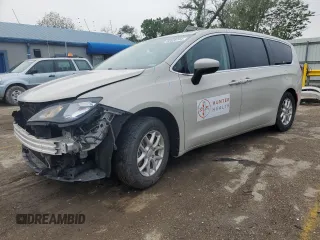 2017 Chrysler Pacifica Touring with VIN 2C4RC1DG8HR610662, listed as a Copart auction lot 60634755 with 76,819 mi miles and Salvage title. Bid and sale history available at DreamBid. Image 1.