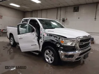 2022 Ram 1500 Big Horn z VIN 1C6RRFBG9NN283560, wystawiony jako IAAI lot #41741485 z przebiegiem 42 636 mil mil oraz . Historia ofert i sprzedaży dostępna na DreamBid. Obrazek 1.