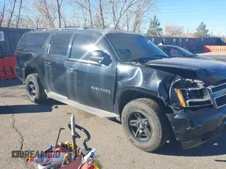 2013 Chevrolet Suburban LS with VIN 1GNSKHE76DR155667, listed as a IAAI auction lot 41053774 with 118,655 mi miles. Bid and sale history available at carsss.com. Image 1.