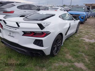 2024 Chevrolet Corvette 1LT z VIN 1G1YA2D44R5107537, wystawiony jako IAAI lot #41969506 z przebiegiem 8325 mil mil oraz . Historia ofert i sprzedaży dostępna na DreamBid. Obrazek 4.