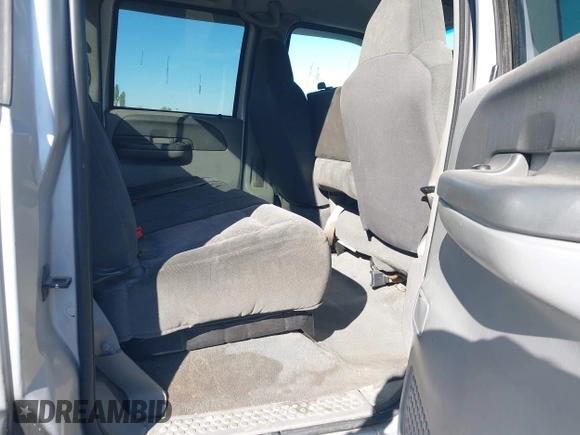 2003 Ford Super Duty F-250 XL with VIN 1FTNW21S83EB65527, listed as a IAAI auction lot 41982595 with 229,768 mi miles. Bid and sale history available at carsss.com. Image 8.