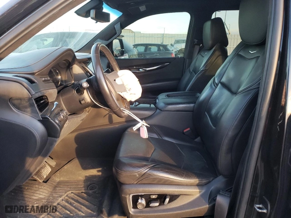 2019 Cadillac Escalade Platinum with VIN 1GYS4DKJ7KR386452, listed as a Copart auction lot 83686144 with 125,437 mi miles and Salvage Title. Bid and sale history available at carsss.com. Image 7.