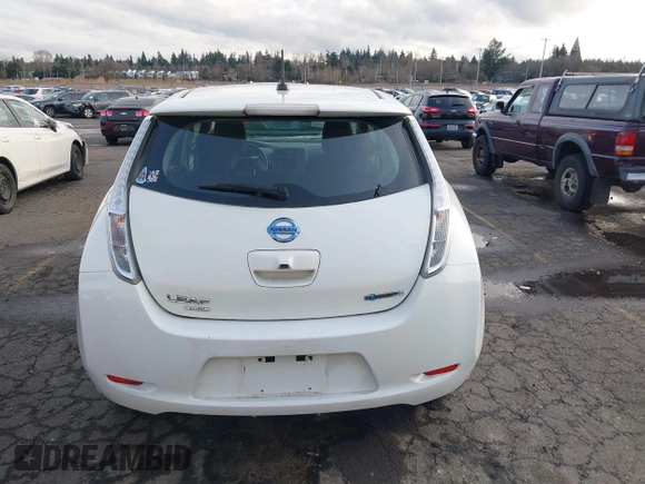 2015 Nissan LEAF SV with VIN 1N4AZ0CPXFC302167, listed as a IAAI auction lot 41636233 with 89,516 mi miles. Bid and sale history available at carsss.com. Image 16.