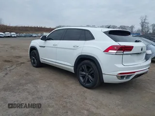 2021 Volkswagen Atlas SE z VIN 1V2RE2CA2MC205086, wystawiony jako IAAI lot #41902654 z przebiegiem 111 024 mil mil oraz . Historia ofert i sprzedaży dostępna na DreamBid. Obrazek 3.