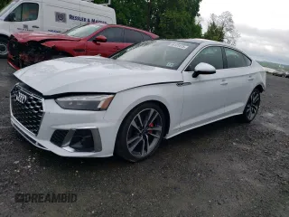 2024 Audi S5 Sportback Premium Plus z VIN WAUC4CF54RA036400, wystawiony jako Copart lot #56121475 z przebiegiem 7098 mil mil oraz Szkody całkowita. Historia ofert i sprzedaży dostępna na DreamBid. Obrazek 1.