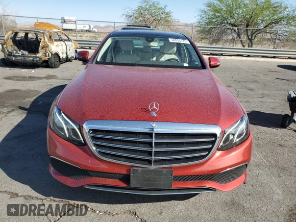 2017 Mercedes-Benz E 300 Luxury z VIN WDDZF4JB6HA070370, wystawiony jako Copart lot #58435175 z przebiegiem 52 034 mil mil oraz Szkoda całkowita • Salvage title. Historia ofert i sprzedaży dostępna na DreamBid. Obrazek 5.