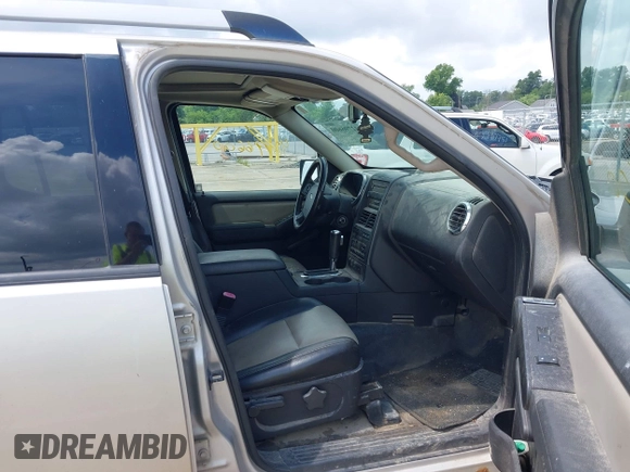 2007 Ford Explorer Sport Trac Limited с VIN 1FMEU53877UA13562, выставлен на аукционе IAAI как лот 42796600 с пробегом 221 779 миль миль и . История ставок и продаж доступна на DreamBid. Изображение 5.