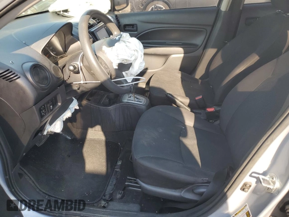 2019 Mitsubishi Mirage ES z VIN ML32F3FJ3KHF11107, wystawiony jako Copart lot #50464835 z przebiegiem 106 636 mil mil oraz Szkody całkowita. Historia ofert i sprzedaży dostępna na DreamBid. Obrazek 7.