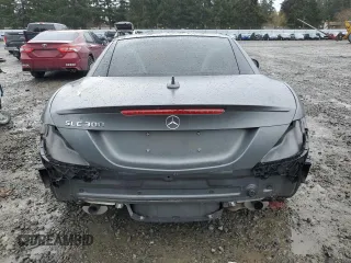 2017 Mercedes-Benz SLC 300 z VIN WDDPK3JA9HF133128, wystawiony jako Copart lot #49332575 z przebiegiem Nie podano mil oraz Szkoda całkowita • Salvage title. Historia ofert i sprzedaży dostępna na DreamBid. Obrazek 6.
