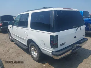 1998 Ford Expedition XLT with VIN 1FMRU176XWLB98732, listed as a IAAI auction lot 42593540 with 201,655 mi miles and . Bid and sale history available at DreamBid. Image 3.