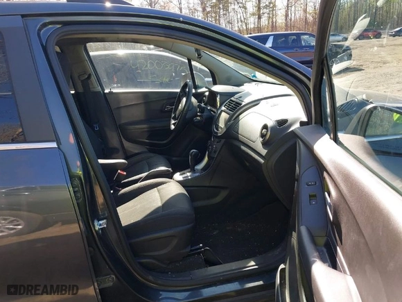 2016 Chevrolet Trax LT with VIN 3GNCJLSBXGL219062, listed as a IAAI auction lot 42000897 with 135,732 mi miles. Bid and sale history available at carsss.com. Image 5.