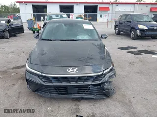 2025 Hyundai Elantra SEL Convenience with VIN KMHLS4DG5SU944082, listed as a IAAI auction lot 41711610 with 2,695 mi miles. Bid and sale history available at carsss.com. Image 13.