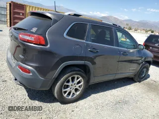 2016 Jeep Cherokee Latitude z VIN 1C4PJLCB9GW288019, wystawiony jako Copart lot #62917615 z przebiegiem 154 498 mil mil oraz Szkoda całkowita • Salvage title. Historia ofert i sprzedaży dostępna na DreamBid. Obrazek 3.