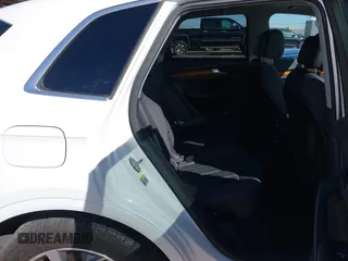 2021 Audi Q5 Premium Plus with VIN WA1BAAFYXM2125942, listed as a IAAI auction lot 41671026 with 63,804 mi miles. Bid and sale history available at carsss.com. Image 8.