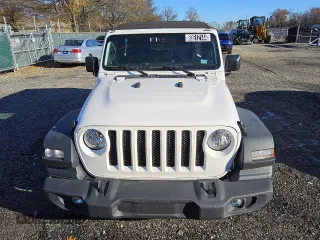 2022 Jeep Wrangler Unlimited Sport with VIN 1C4HJXDN7NW270183, listed as a Copart auction lot 80512144 with 10,935 mi miles and Clean Title. Bid and sale history available at DreamBid. Image 5.