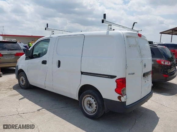 2015 Nissan NV200 SV with VIN 3N6CM0KN1FK712039, listed as a IAAI auction lot 42055602 with 204,928 mi miles. Bid and sale history available at carsss.com. Image 14.