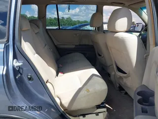 2006 Toyota Highlander w/3rd Row z VIN JTEEP21A960165926, wystawiony jako IAAI lot #42268064 z przebiegiem 233 822 mil mil oraz . Historia ofert i sprzedaży dostępna na DreamBid. Obrazek 8.