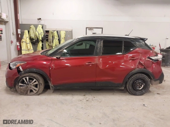 2018 Nissan Kicks SR with VIN 3N1CP5CU7JL528422, listed as a IAAI auction lot 41880440 with 107,182 mi miles. Bid and sale history available at carsss.com. Image 14.