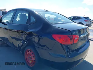 2010 Hyundai Elantra GLS z VIN KMHDU4AD1AU170856, wystawiony jako IAAI lot #42349714 z przebiegiem 160 598 mil mil oraz . Historia ofert i sprzedaży dostępna na DreamBid. Obrazek 6.