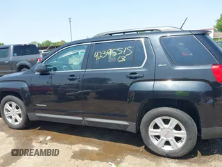 2014 GMC Terrain SLT z VIN 2GKFLSE31E6370084, wystawiony jako IAAI lot #42395515 z przebiegiem 136 324 mil mil oraz . Historia ofert i sprzedaży dostępna na DreamBid. Obrazek 14.